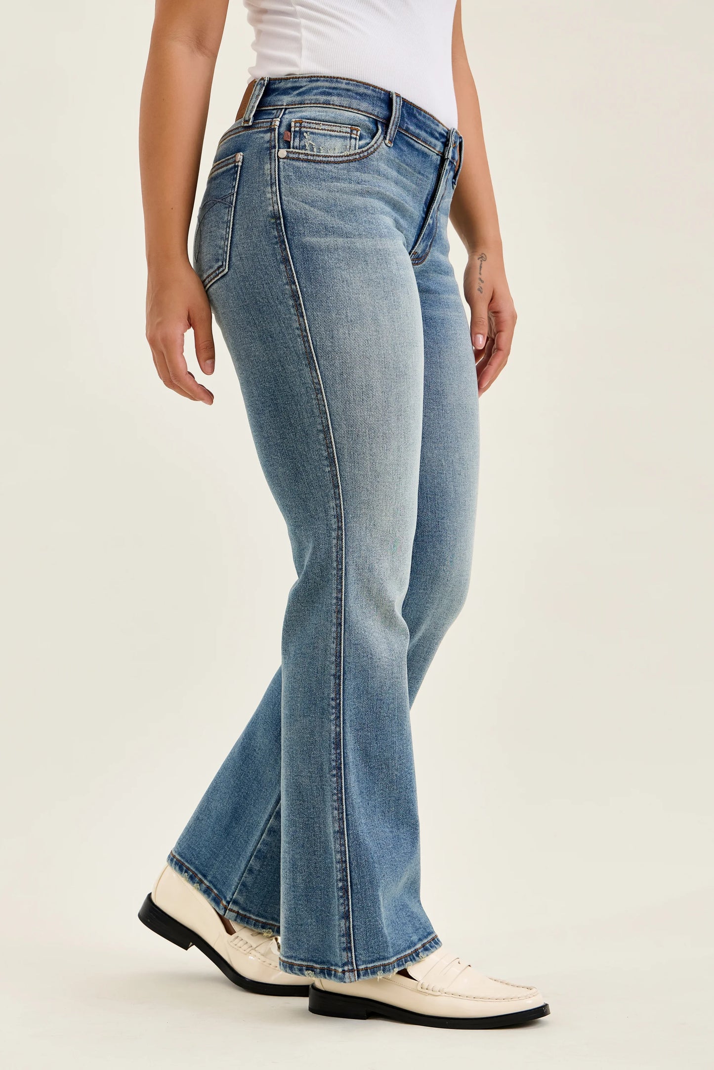 Judy Blue DAISY Low Bootcut