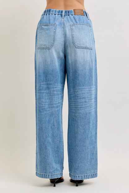 Judy Blue Featherweight Baggy