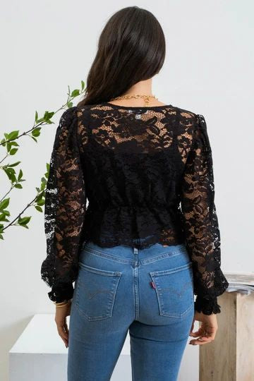 LACE DIAMOND BUTTON BLOUSE