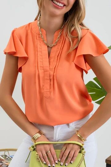 PLEATED SPLIT NECK FLUTTER SLEEVE TOP