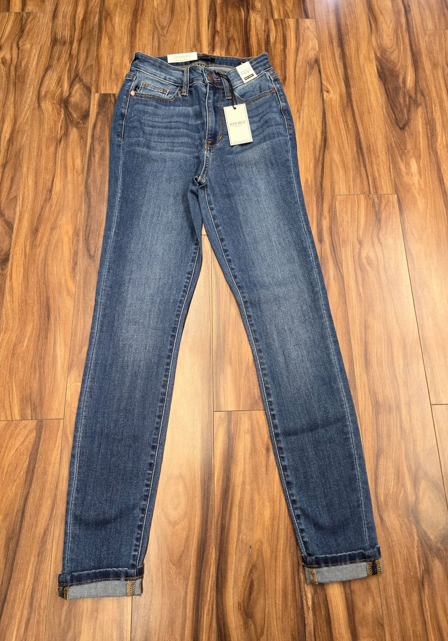 JUDY BLUE CUFFED HEM SKINNY