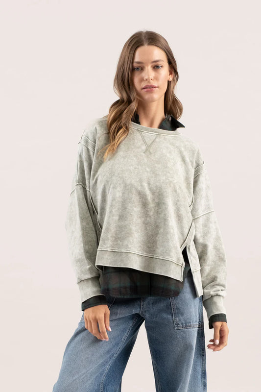 WASHED EXTENDED SHOULDER KNIT TOP