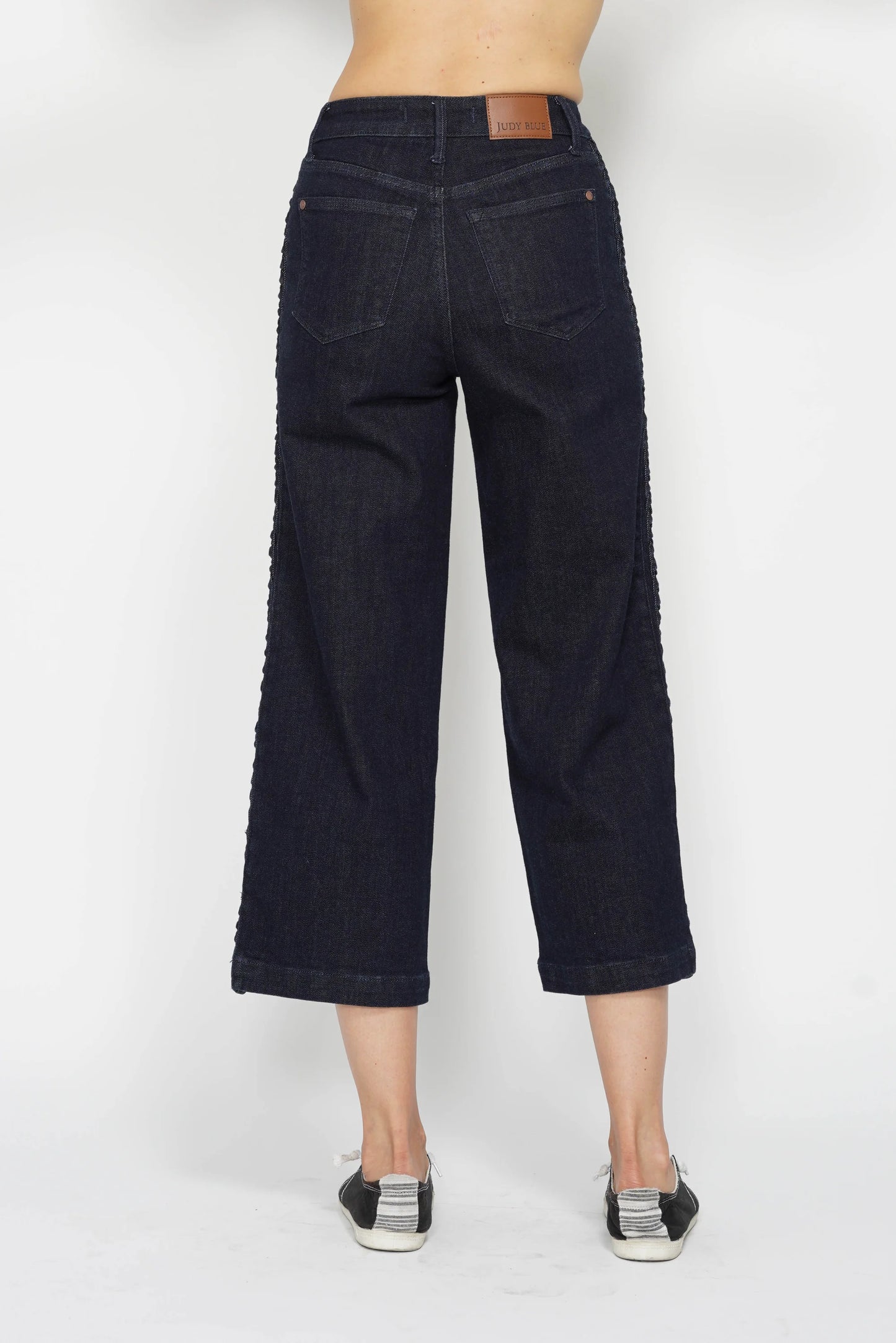 Judy Blue Braid Crop