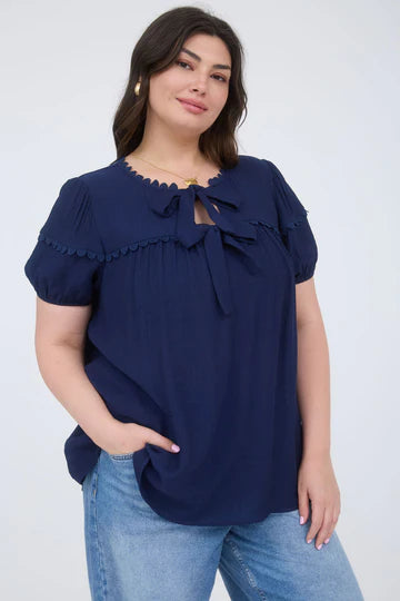 SCALLOP FRONT TIE TOP