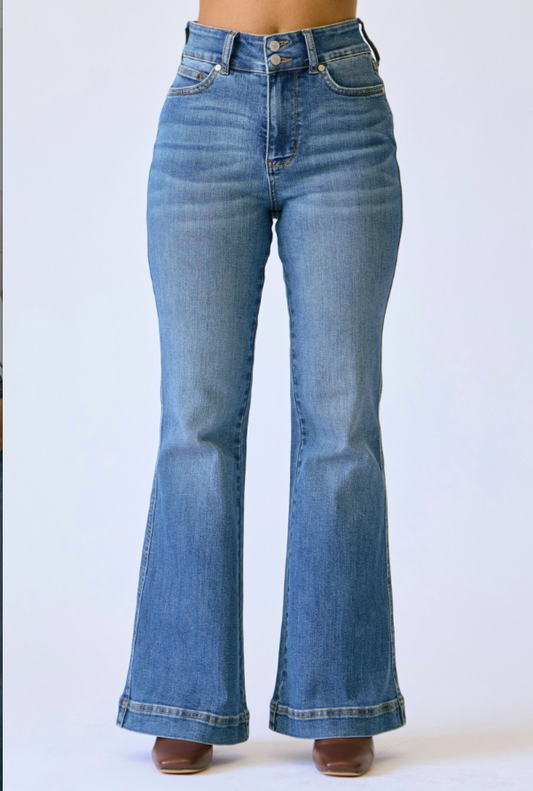 Judy Blue Petite Flare