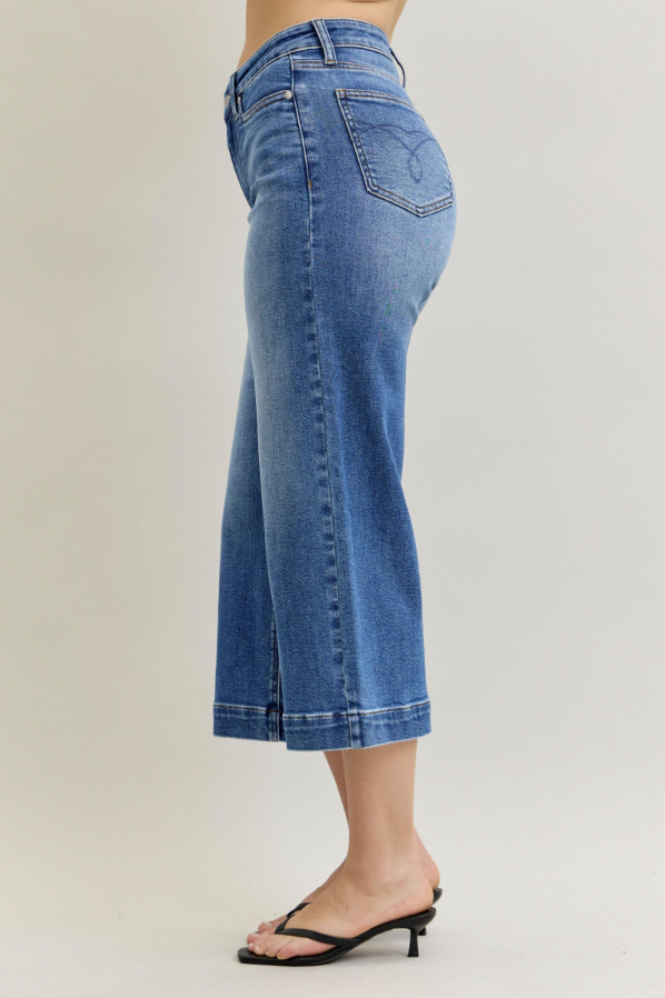 Judy Blue Vintage Pocket Crop