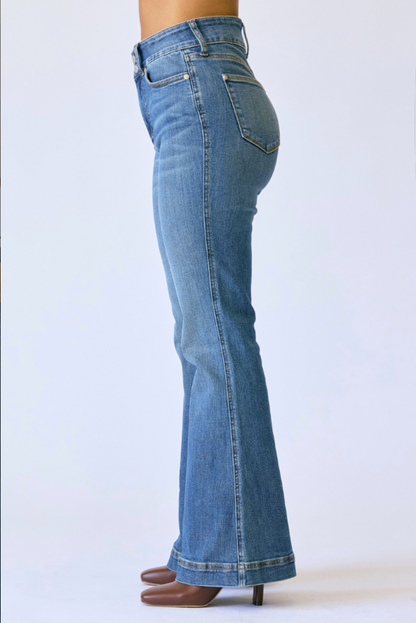 Judy Blue Petite Flare