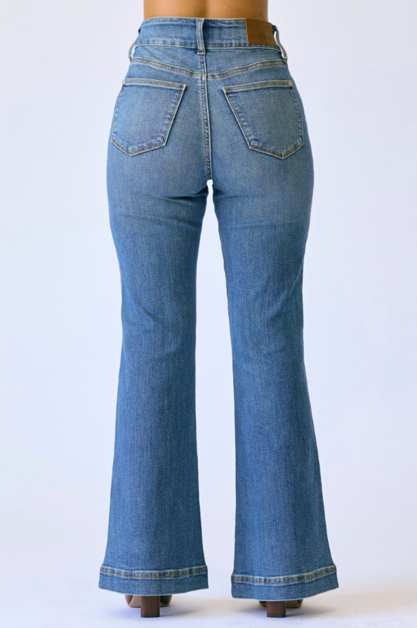 Judy Blue Petite Flare