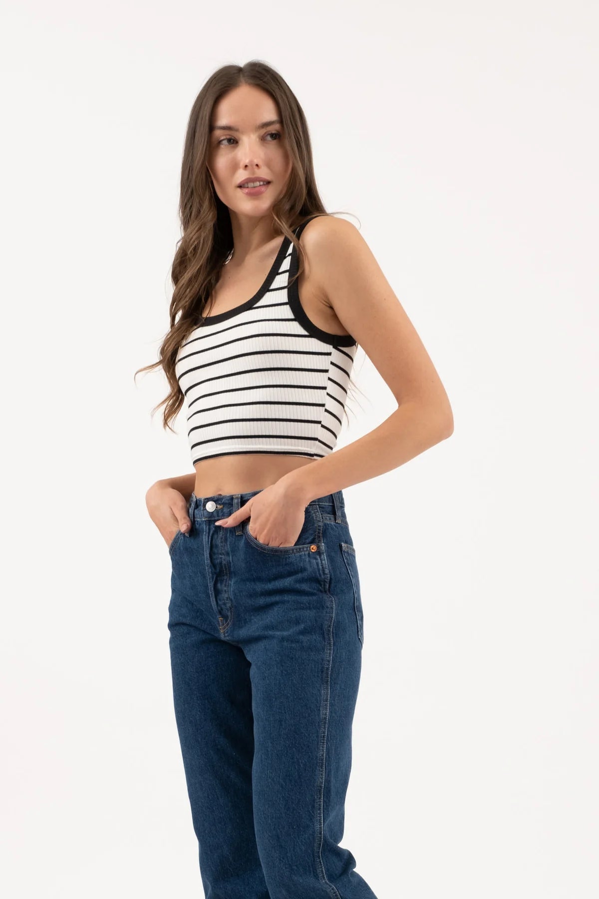 STRIPE SLEEVELESS KNIT